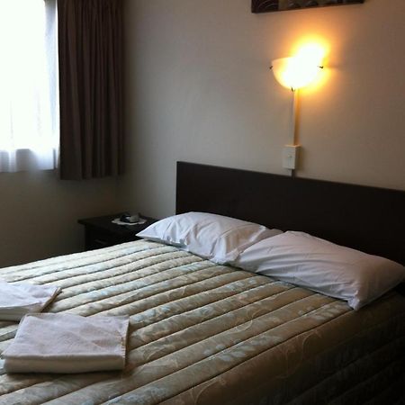 88 Wallace Court Motel เวลลิงตัน ภายนอก รูปภาพ