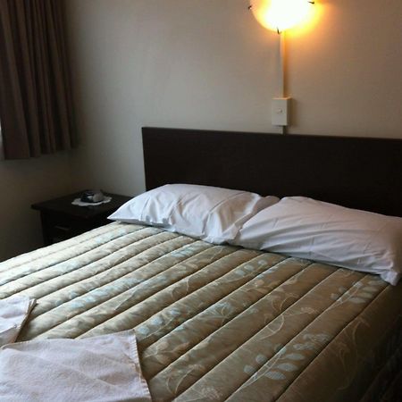 88 Wallace Court Motel เวลลิงตัน ภายนอก รูปภาพ