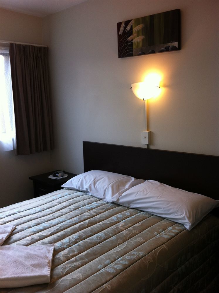 88 Wallace Court Motel เวลลิงตัน ภายนอก รูปภาพ