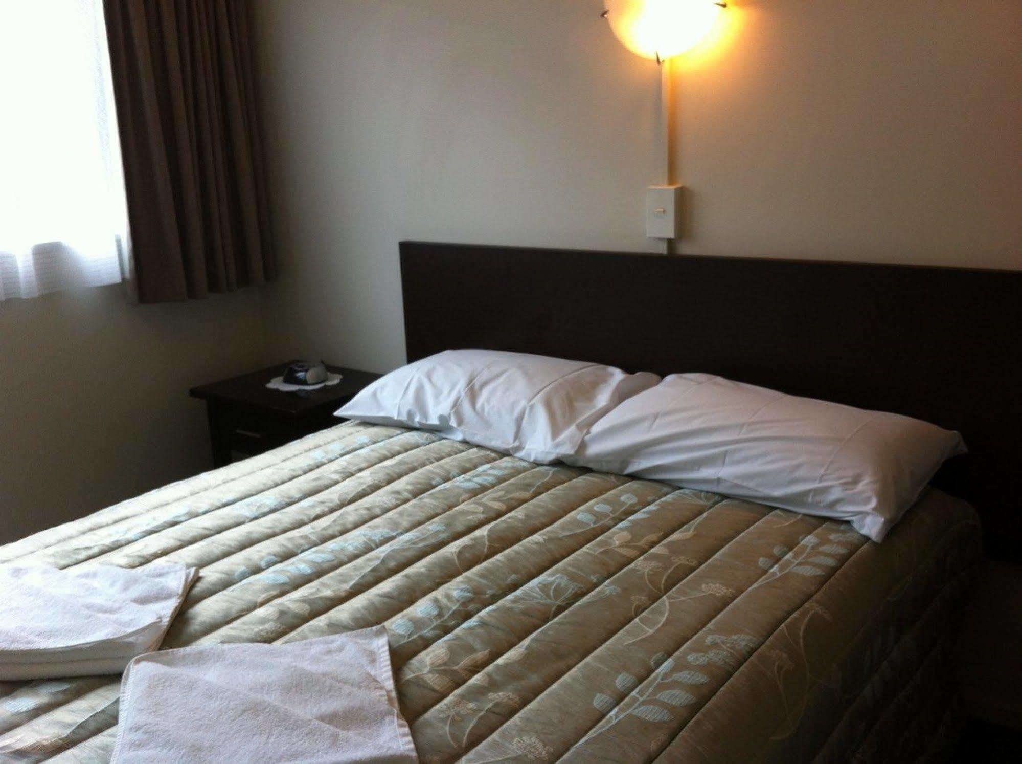 88 Wallace Court Motel เวลลิงตัน ภายนอก รูปภาพ